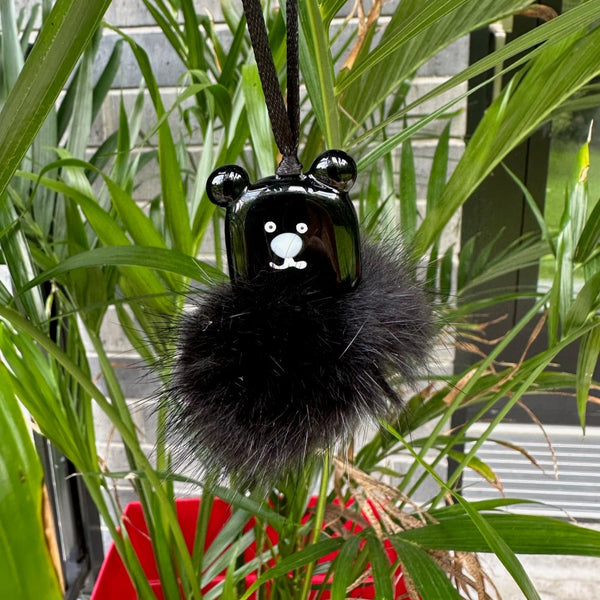 Ours noir poilu