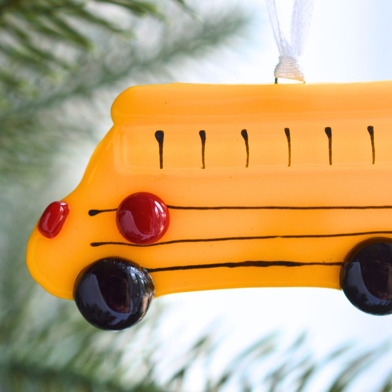 Autobus scolaire pour l’arbre de Noël