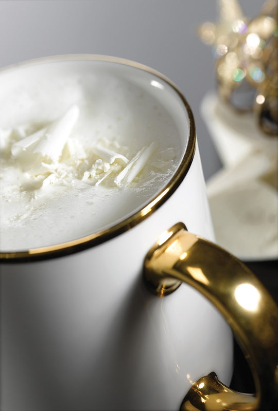 Chocolat chaud blanc crémeux caca de bonhomme de neige