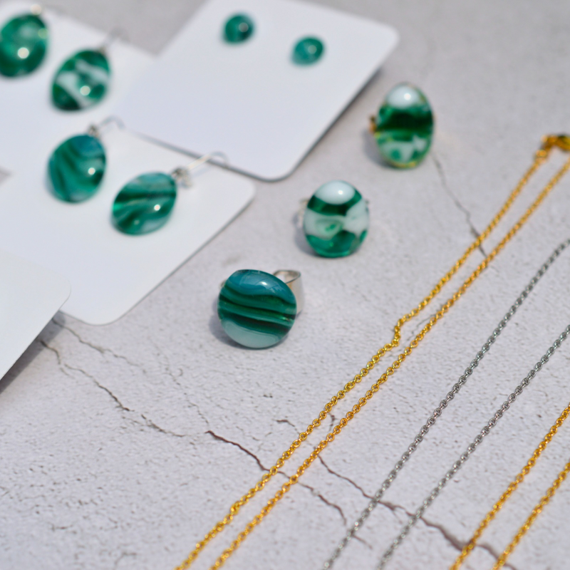 Émeraude – Raffinement et espoir - Collection Gemstones | Station pôle Nord | Boutique de Noël