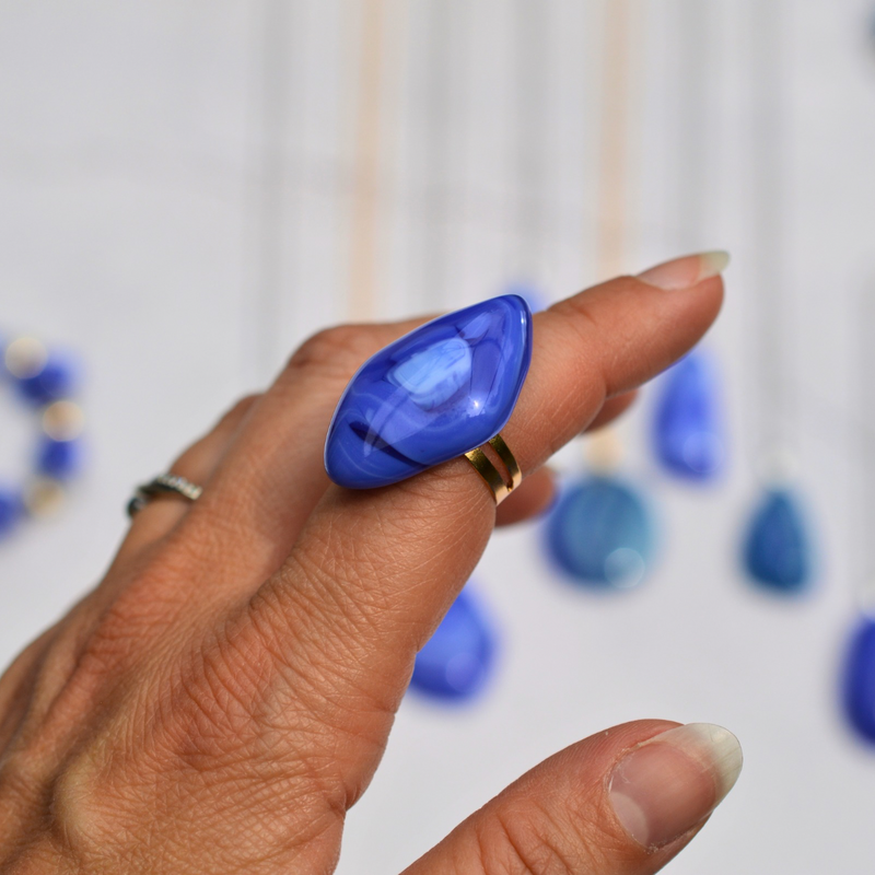 Agate bleue rubanée – Douceur et communication - Collection Gemstones | Station pôle Nord | Boutique de Noël