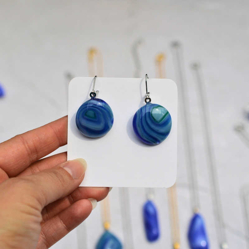 Agate bleue rubanée – Douceur et communication - Collection Gemstones | Station pôle Nord | Boutique de Noël