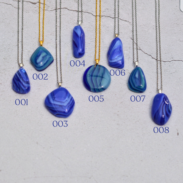 Agate bleue rubanée – Douceur et communication - Collection Gemstones | Station pôle Nord | Boutique de Noël