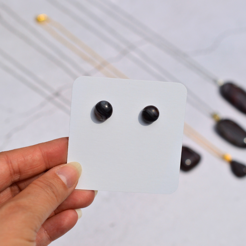Agate rubanée rouge et noir – Intensité et dualité - Collection Gemstones | Station pôle Nord | Boutique de Noël