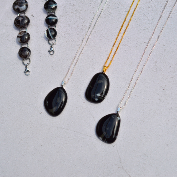 Onyx noir – Élégance et mystère - Collection Gemstones | Station pôle Nord | Boutique de Noël