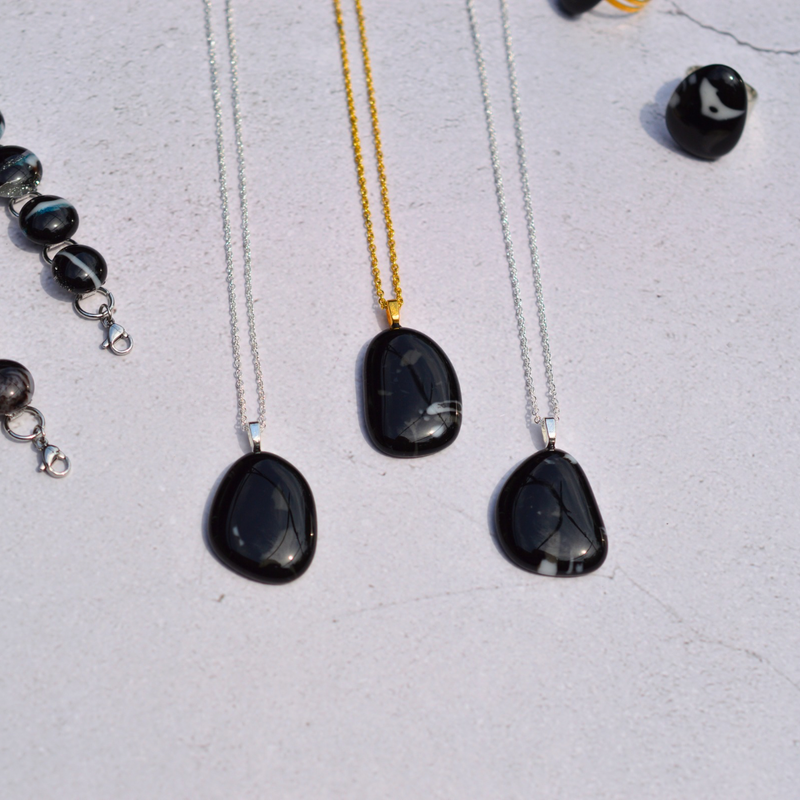 Onyx noir – Élégance et mystère - Collection Gemstones | Station pôle Nord | Boutique de Noël