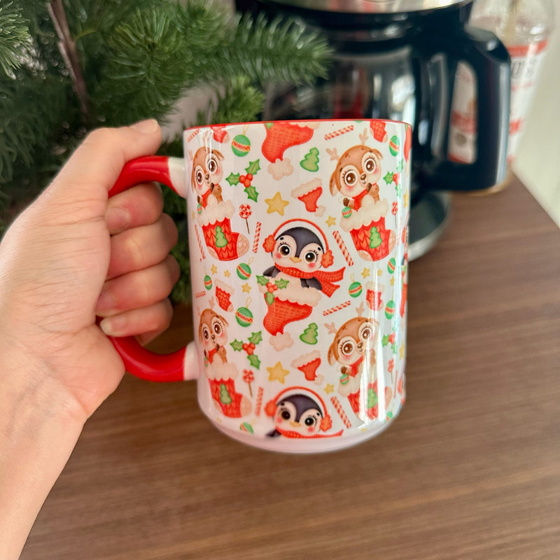 Tasse 15 oz pingouin et renne dans des bas de Noël