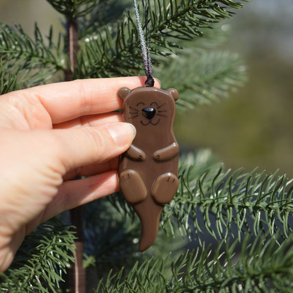 Décoration de loutre à suspendre au sapin de Noël