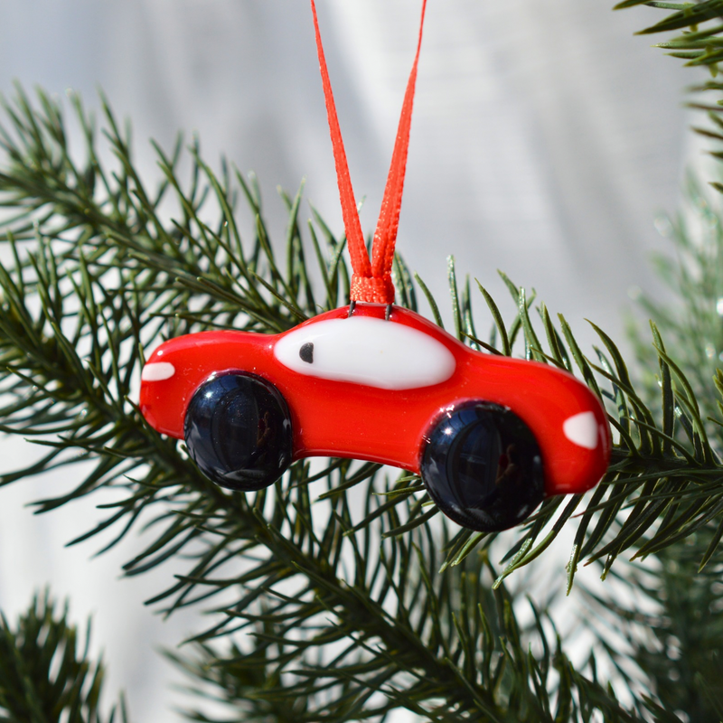 Ornement voiture rouge pour l’arbre de Noël