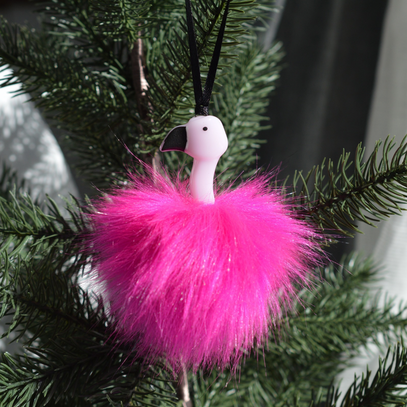 Ornement Flamant Rose Foncé poilu – L’élégance tropicale au cœur de Noël