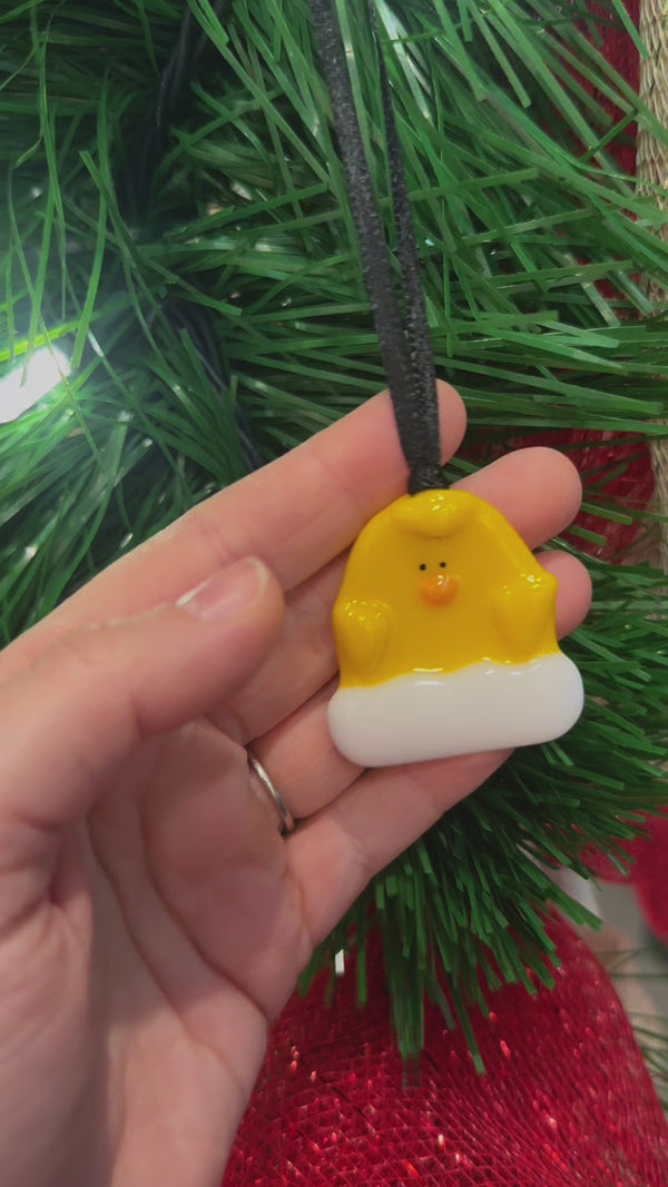 Petit poussin de verre décoratif à suspendre