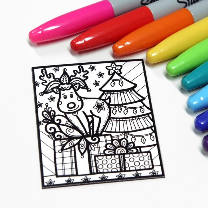 Aimant à colorier renne sur cadeaux
