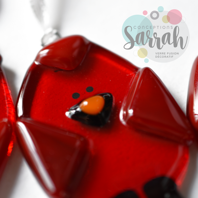 ornement de collection pour décorer le sapin motif d'oiseau rouge