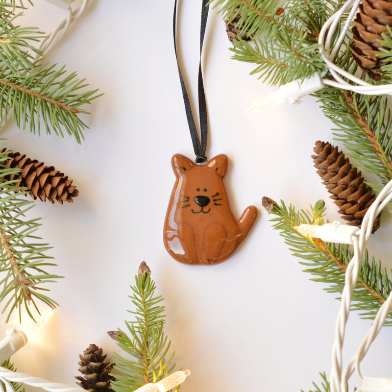 Chat pour l’arbre de Noël