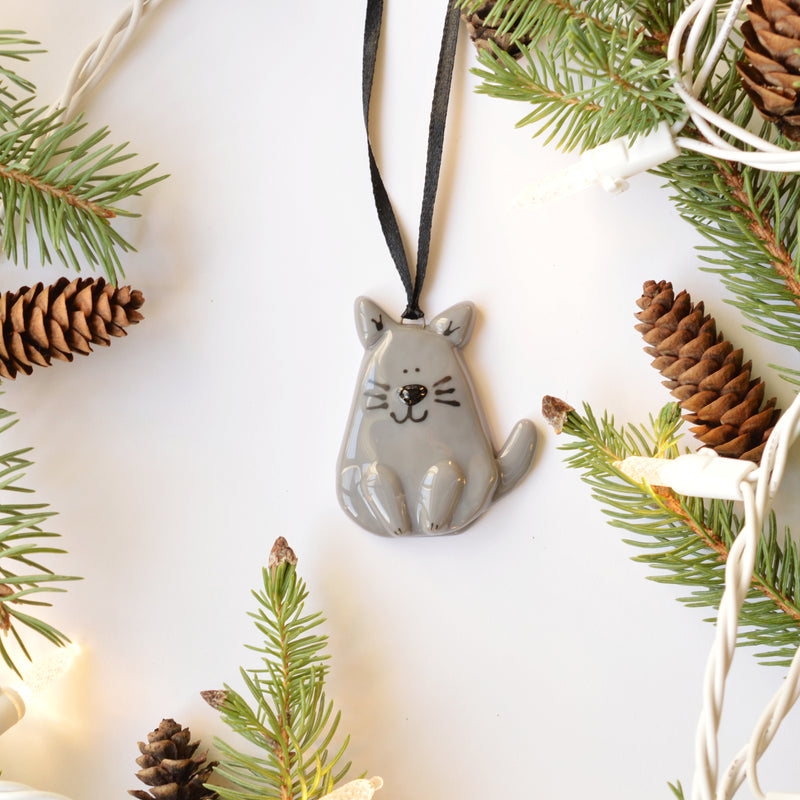 Chat pour l’arbre de Noël