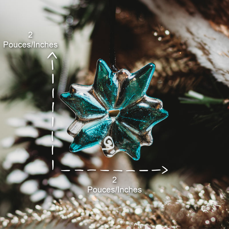 ornement de noel floncon de  neige en verre translucide