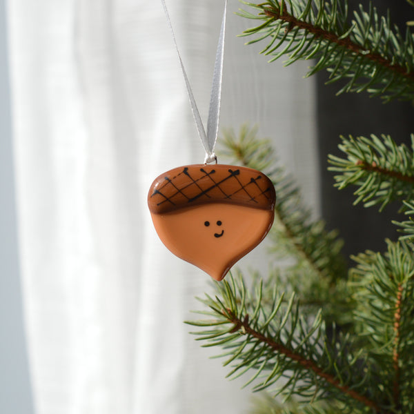 Ornement de noisette pour le sapin