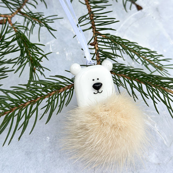 Ours polaire poilu